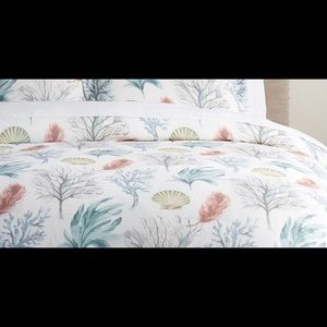 Pottery Barn Del Mar Organic King Duvet Set